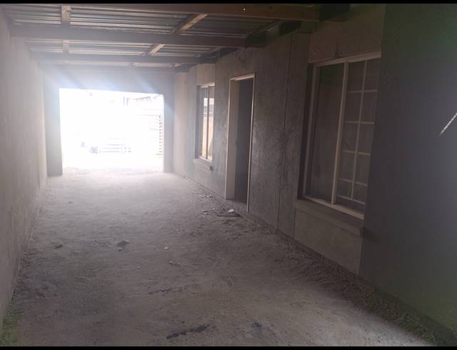 2 BEDROOM FREEHOLD FOR SALE IN WINDMILL PARK